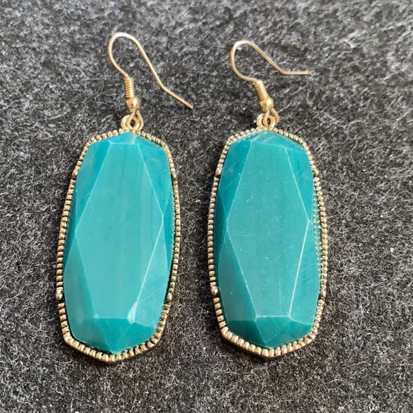 3 Vintage earrings vibrant blue and purple colours. Quality faux stone material - Picture 2 of 6